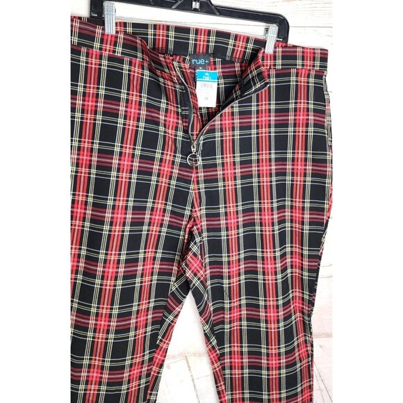 Rue+ 3X Cotton/Polyester Plaid Women’s Zip Up Pants | Stylish Plus-Size Pants - Picture 8 of 13